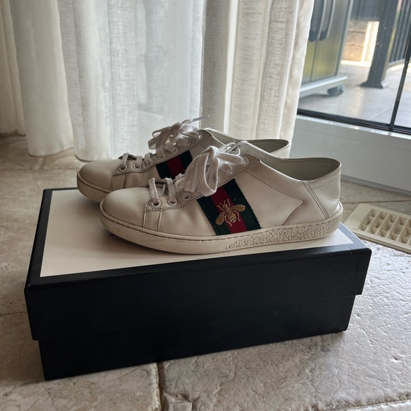 GUCCI WOMEN'S ACE SNEAKER WITH BEE - Picture 6 of 9